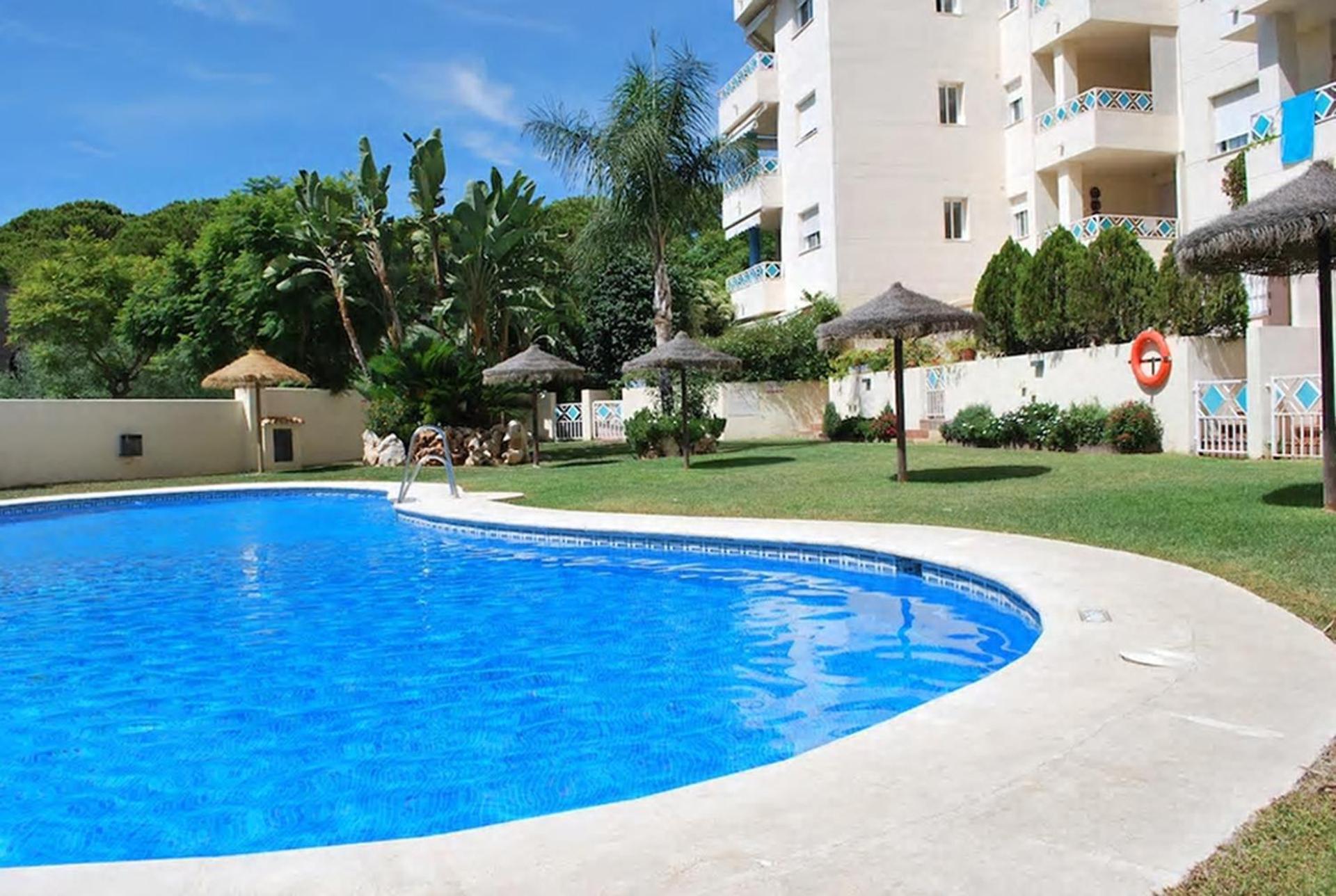 Costabella Penthouse Apartment มาร์เบยา ภายนอก รูปภาพ